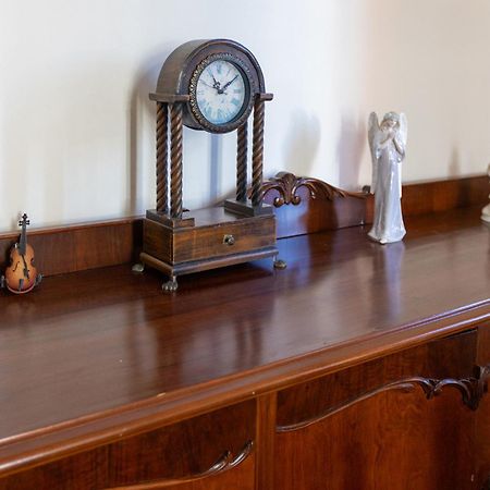 Era Of Elegance: 1928 Classic Dwelling Триполис Екстериор снимка