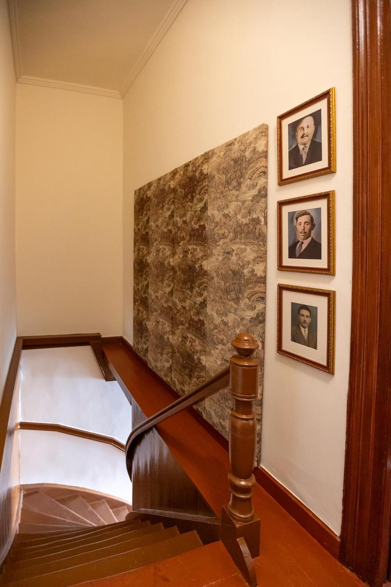 Era Of Elegance: 1928 Classic Dwelling Триполис Екстериор снимка